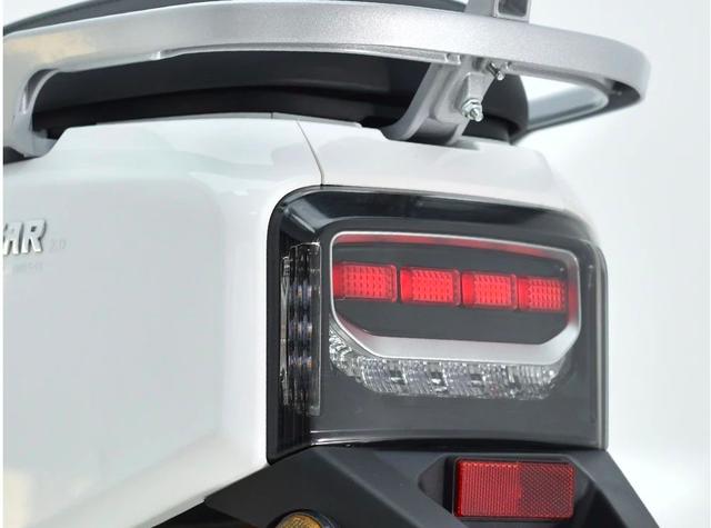 新蕾电动车N80评测：搭载1200W电机，速度65km/h，前后双碟刹