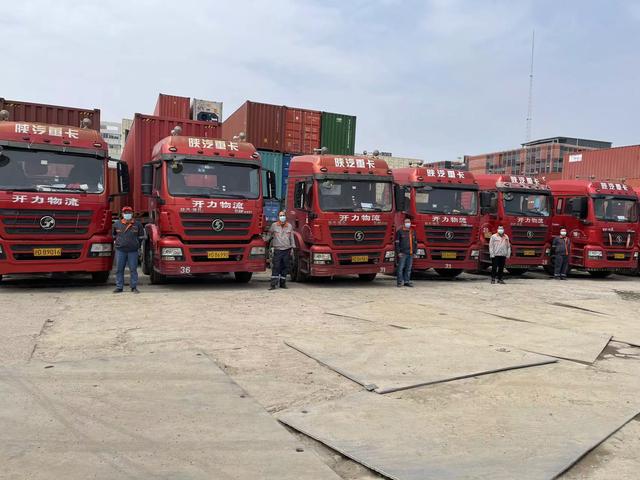 上海国际货运正常运行，部分值班驾驶员睡在车上保障货物运输
