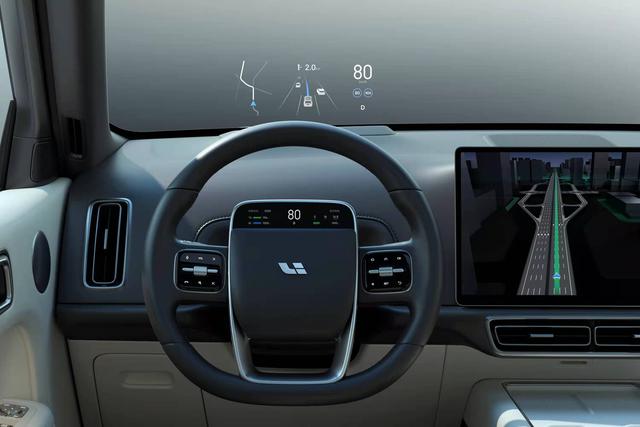 理想L9初印象：电动特征鲜明的家庭智能SUV