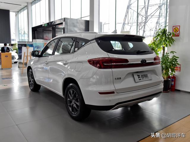 十万内的中国品牌紧凑型SUV，性价比真高，实拍比亚迪宋