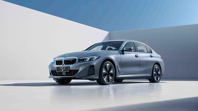 新BMW 3系领衔，宝马集团携豪华产品阵容亮相成都车展