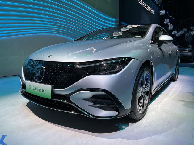 2022成都车展探馆｜奔驰首款基于EVA纯电平台打造的纯电动车亮相