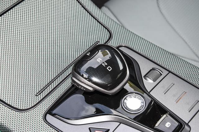 特斯拉Model S真的那么香吗？看完比亚迪汉EV也许你会转变看法