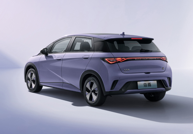 2023年度销量预测，五菱宏光MINI将迎来低谷，特斯拉屠榜中型SUV