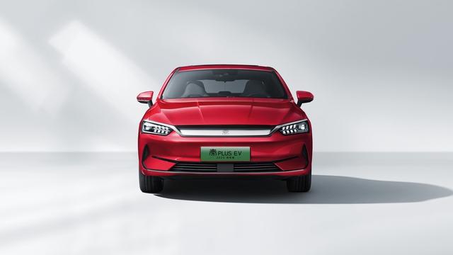 12.98万起，比亚迪秦PLUS EV 2023冠军版上市，买纯电家轿必看