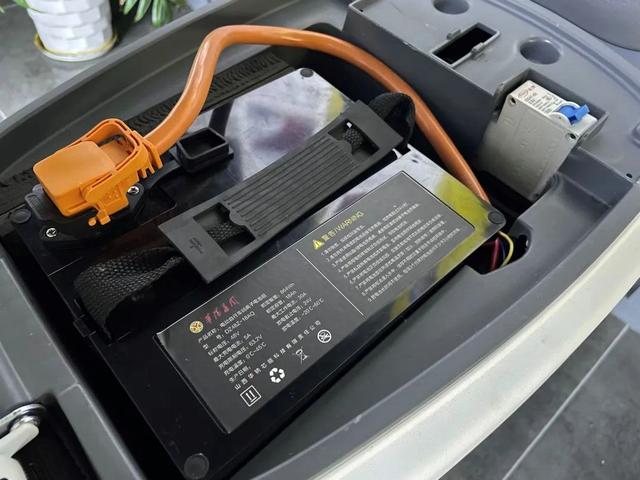 铅酸电池、锂电池迎来“强敌”！钠电池登场，使用寿命长达8年