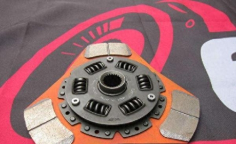 离合器往往是被“用”坏的，开车出现这三种情况就得立刻更换