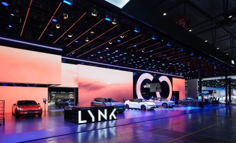 首款C级纯电轿车Z10亮相成都车展 领克以全“能”阵容开启明日新篇 ...